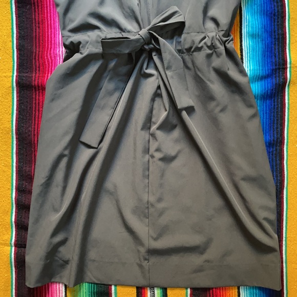 Sleeveless Collared Dress - Picture 3 of 6